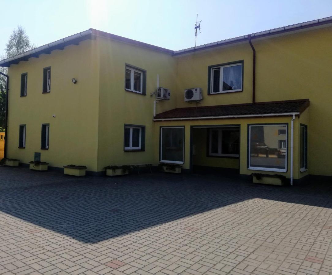 Noclegi I Restauracja Gracja Bełchatów Extérieur photo