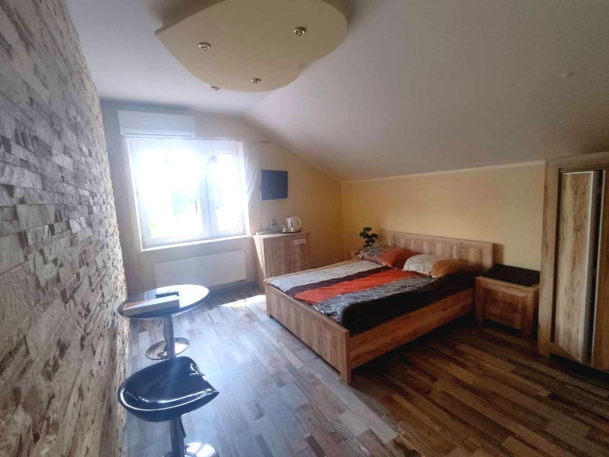 Noclegi I Restauracja Gracja Bełchatów Extérieur photo
